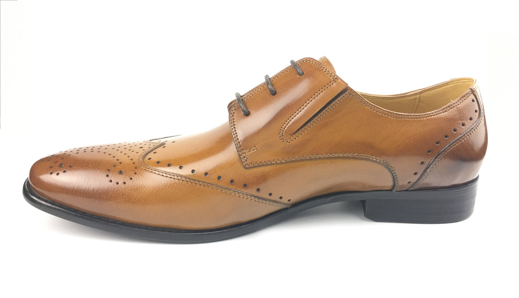 Brogue Wingtip Derby - Tan